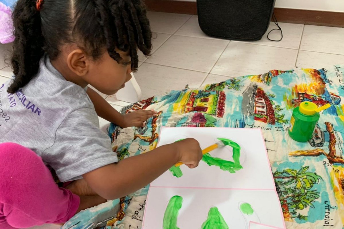 Com pandemia da Covid-19, famílias baianas aderem ao ensino domiciliar