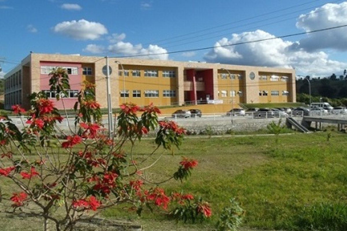 UFRB abre processo seletivo para contratação de professores substitutos