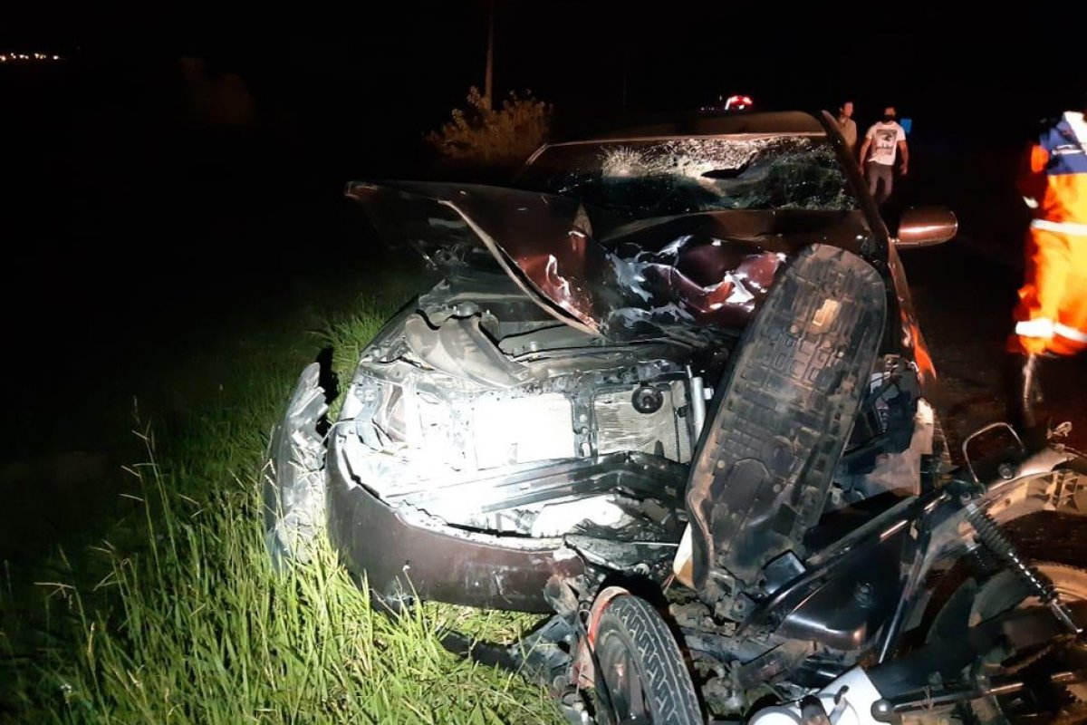 Motociclista morre após colisão com carro no sudoeste da Bahia