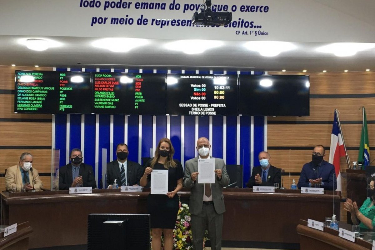 Após morte de Herzem Gusmão, vítima da Covid-19, vice de Vitória da Conquista toma posse