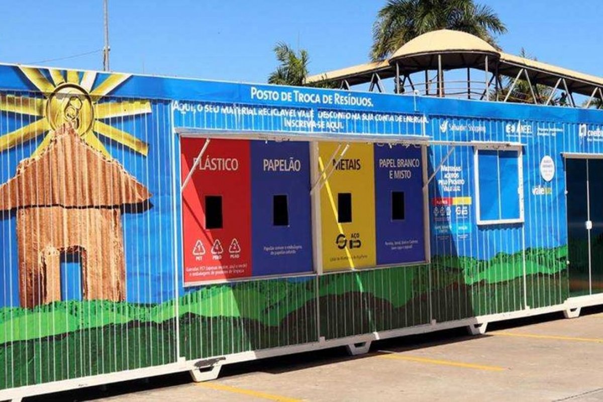 Salvador recebe mais um ponto de coleta que concede descontos na fatura de energia