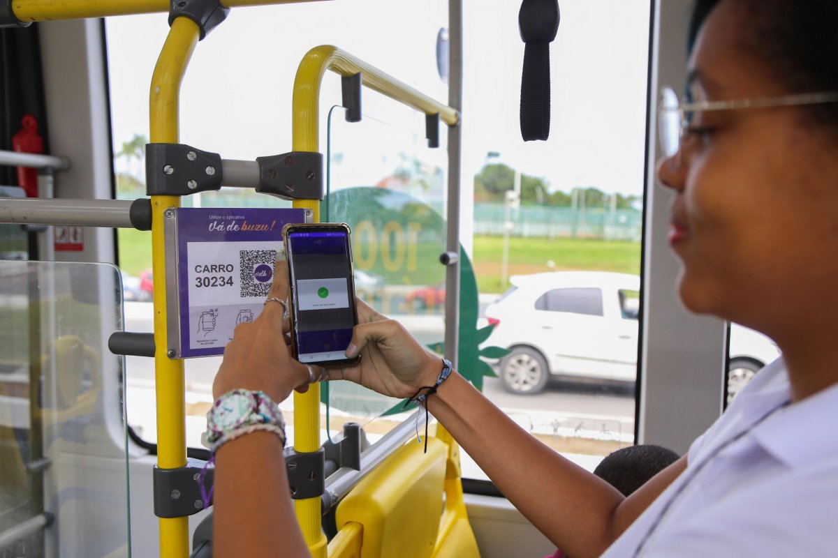 Aplicativo que substitui cartão de passagem de ônibus é testado nesta semana em Salvador