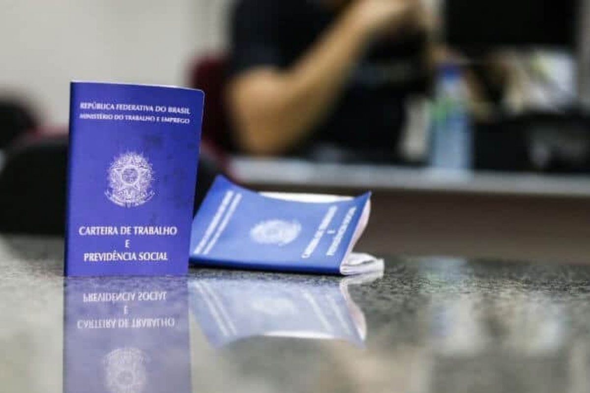 Varejistas cogitam realizar demissões em massa caso BEm não seja retomado