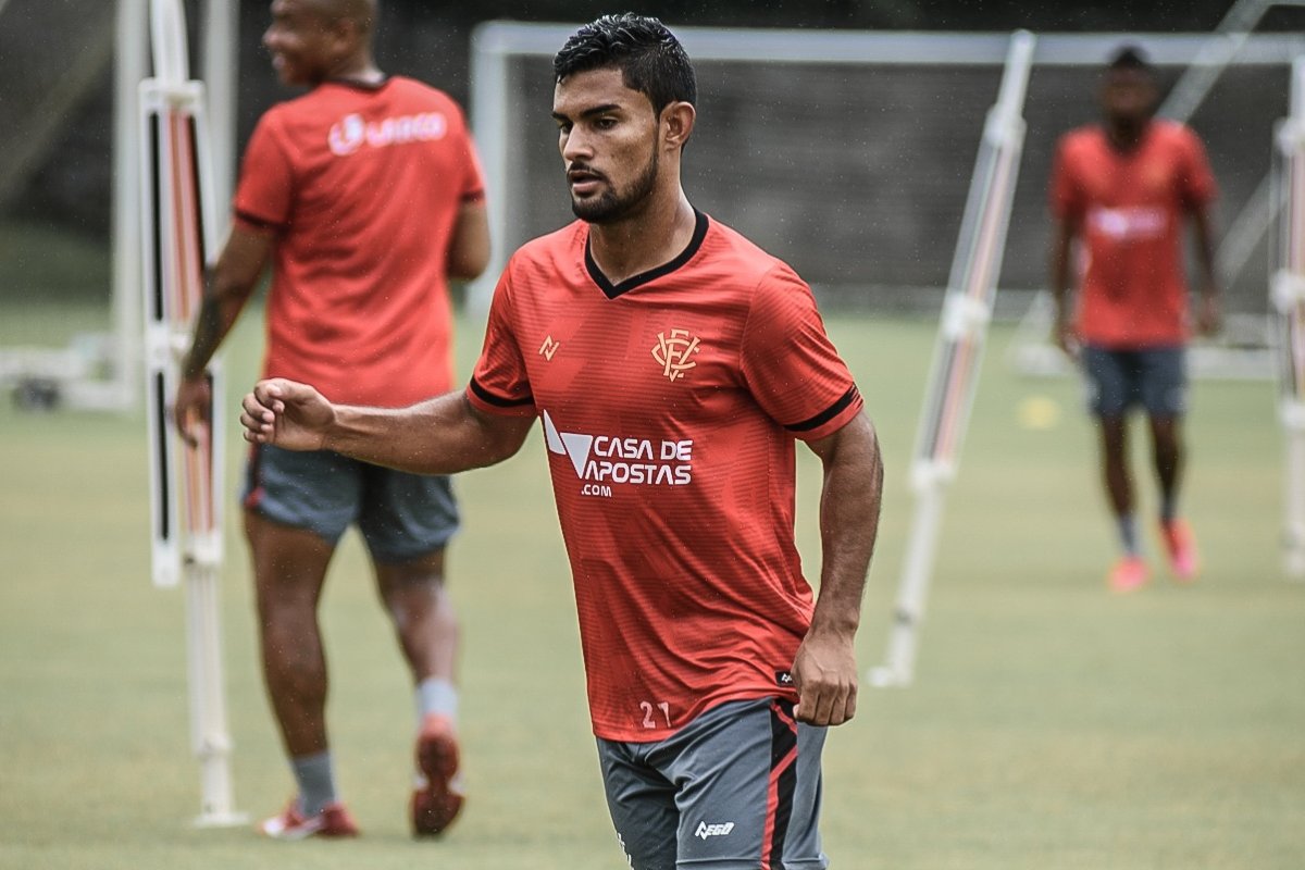 Vitória faz treino de preparação contra o CRB