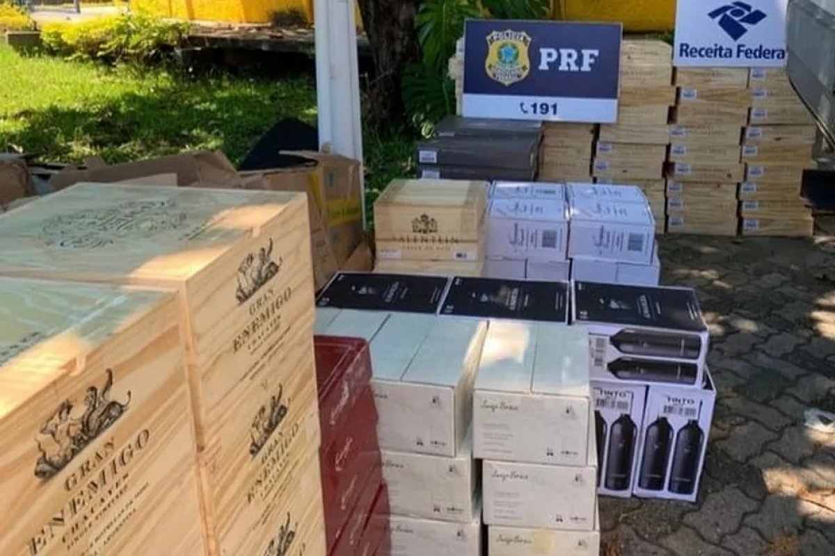 Receita Federal apreende 173 garrafas de vinho  em Salvador