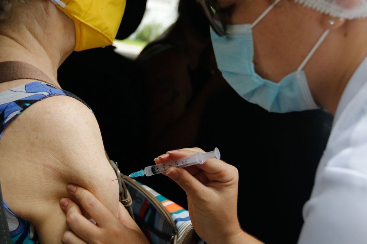 Salvador registra mais de 245 mil pessoas vacinadas contra a Covid-19; Mais de 73 mil já receberam a 2° dose
