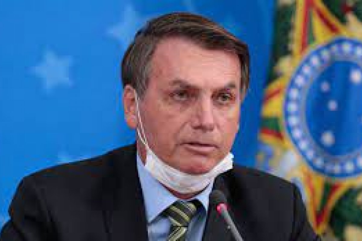 Bolsonaro deve se reunir nesta quarta (24) com os presidentes do Senado, Câmara e STF