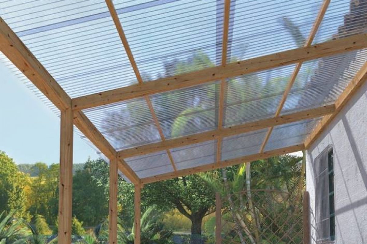 Telhas translúcidas: vantagens no uso do policarbonato!