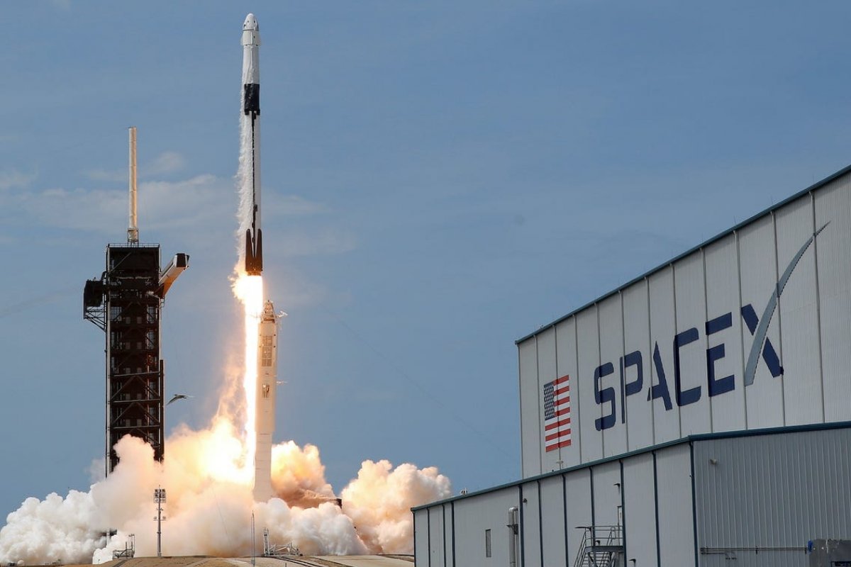 Elon Musk diz que SpaceX pousará foguetes Starship em Marte antes de 2030