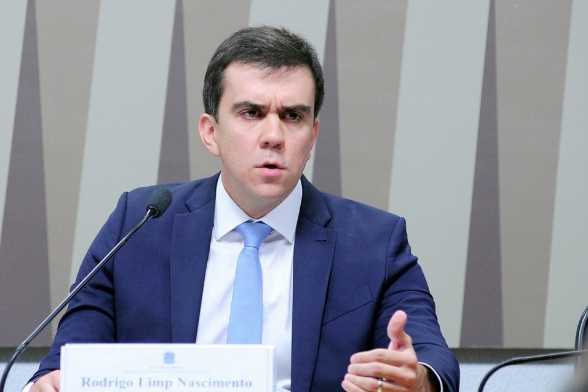 Bolsonaro indica Rodrigo Limp para assumir a Eletrobrás