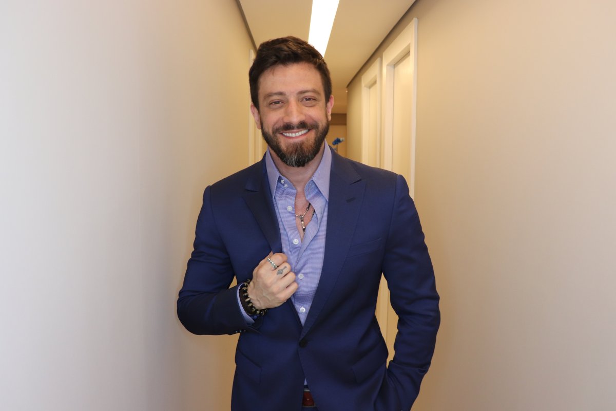 Por que jovens têm cabelos brancos?