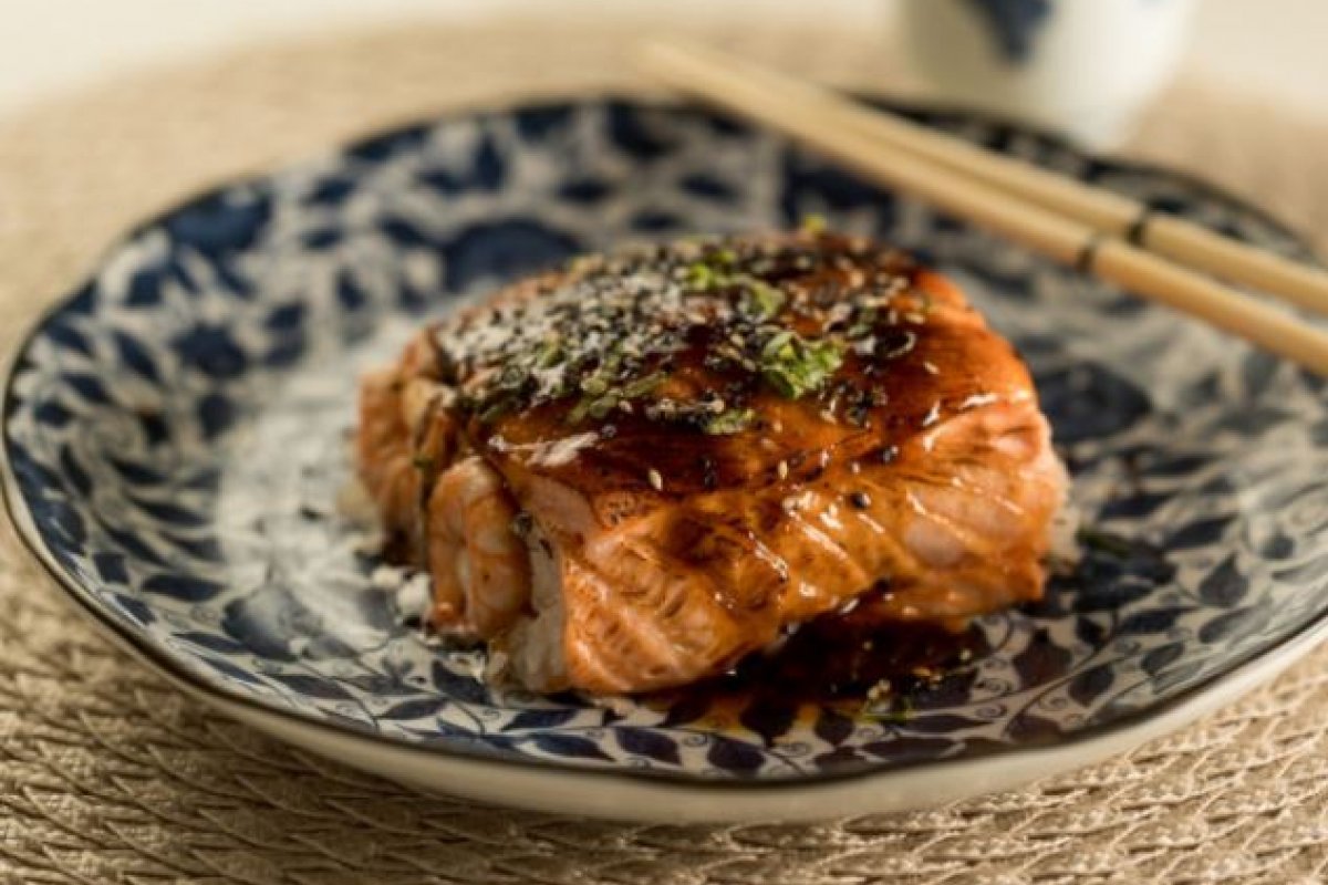 Muito além do sushi: 5 pratos japoneses para alegrar o almoço da Semana Santa! 
