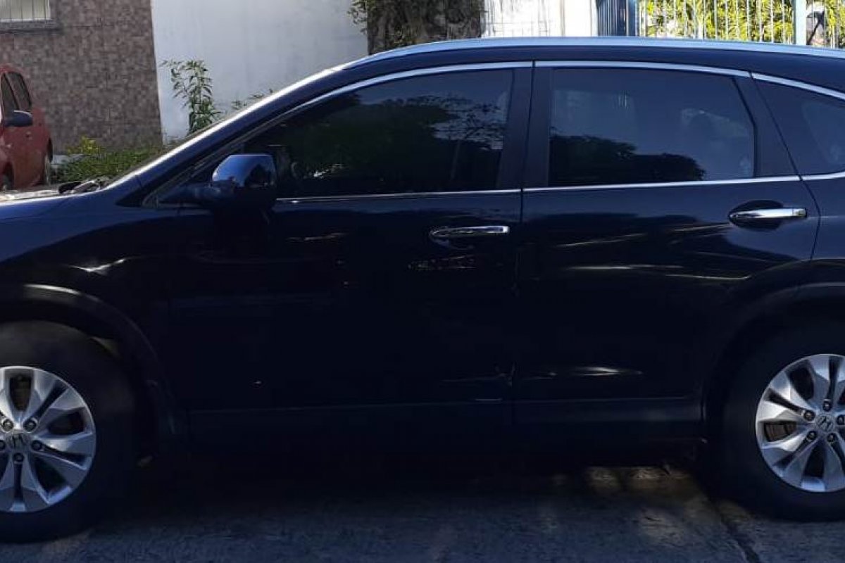 Homem é preso em flagrante com carro roubado na Rótula do Abacaxi, em Salvador