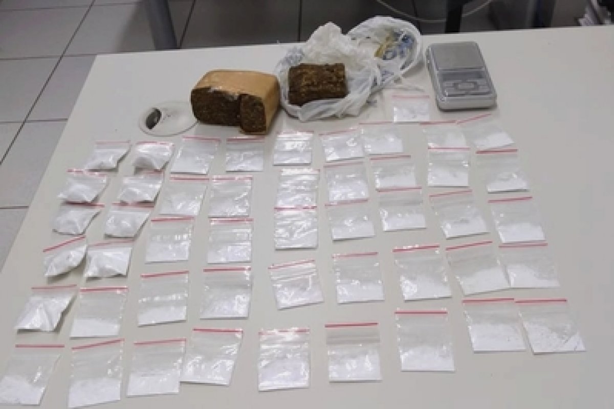 Polícia de Luís Eduardo Magalhães apreende drogas e TVs roubadas