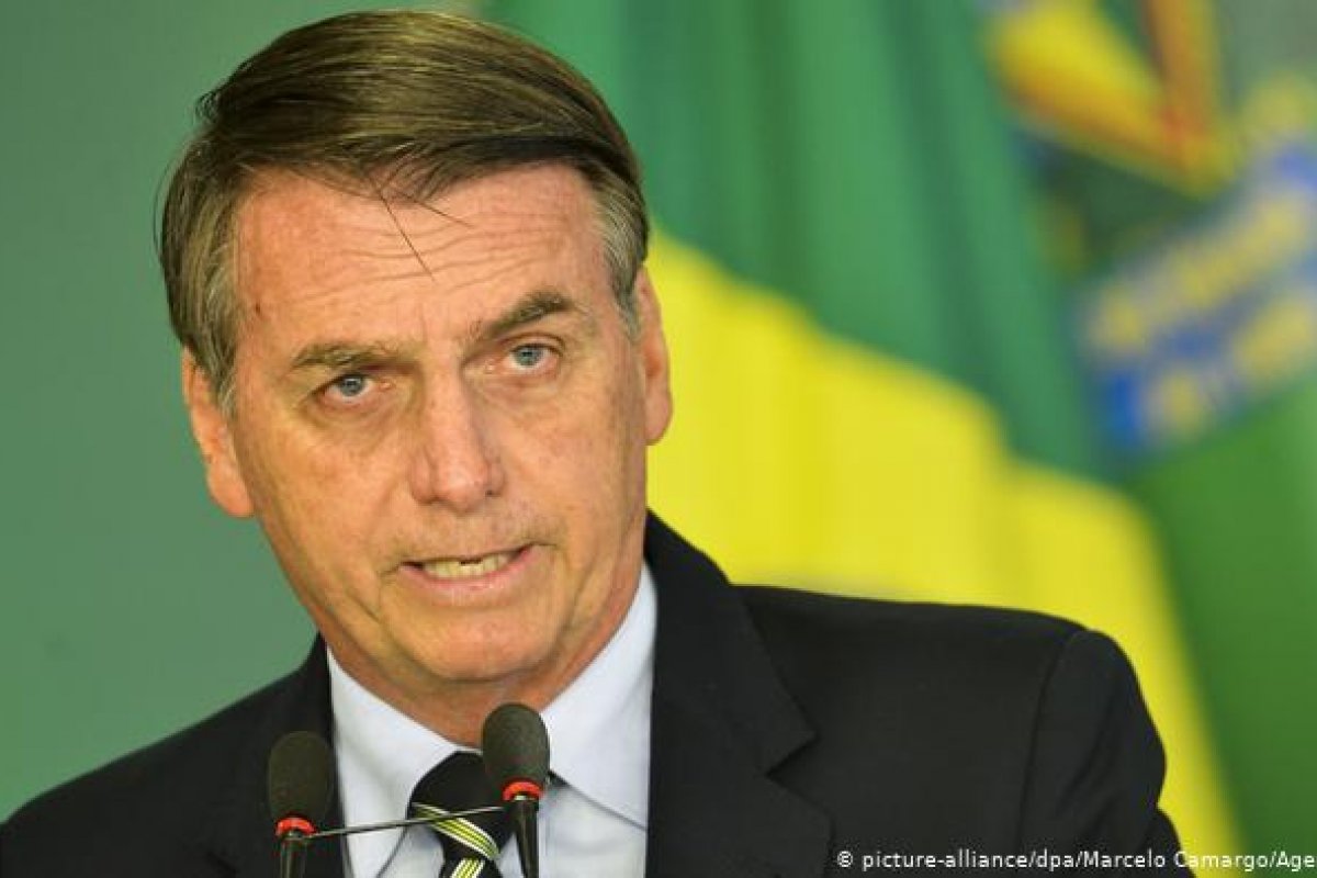 Bolsonaro recusa ajuda de R$ 83 milhões oferecida pelo G7