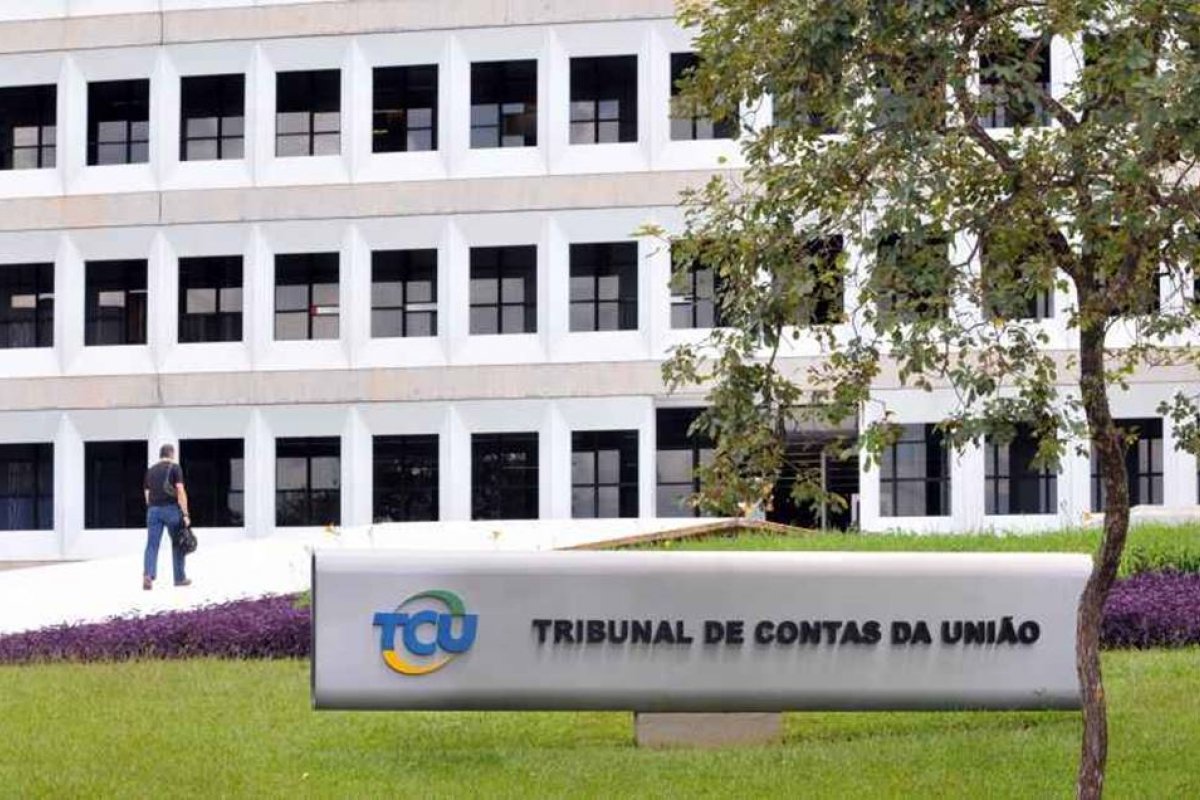 TCU aponta "distorções" bilionárias em dados de previdência do governo