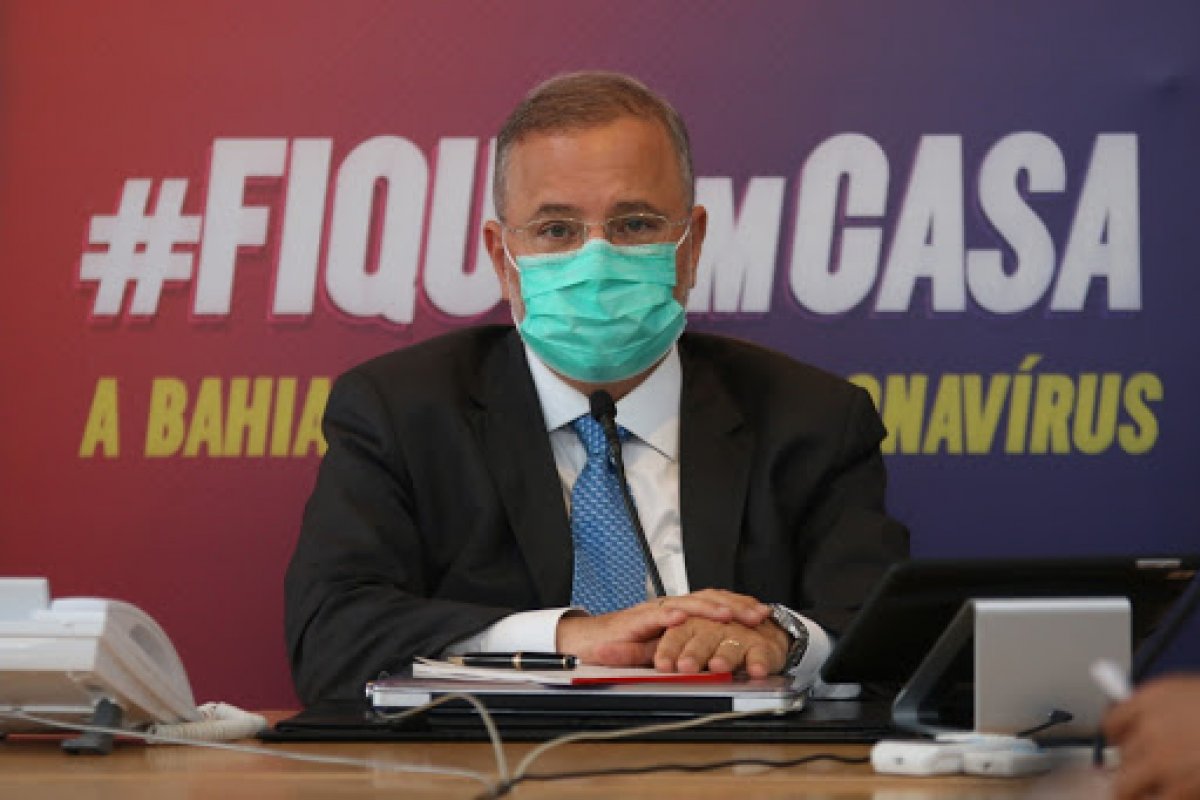Solicitações por vagas de UTI na Bahia registram "queda acentuada" após 20 dias de restrições, diz Vilas Boas