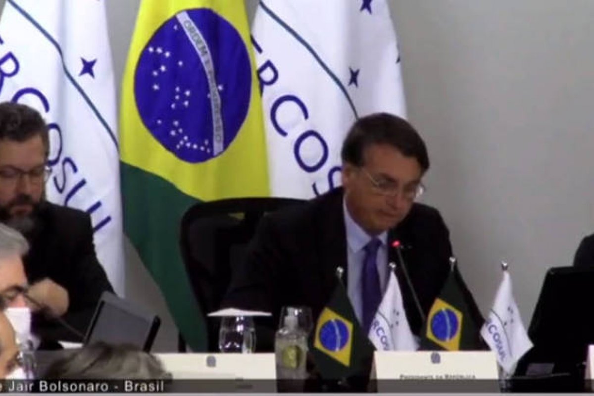 'Precisamos fazer parte da quarta revolução industrial', diz Bolsonaro ao defender fortalecimento do Mercosul
