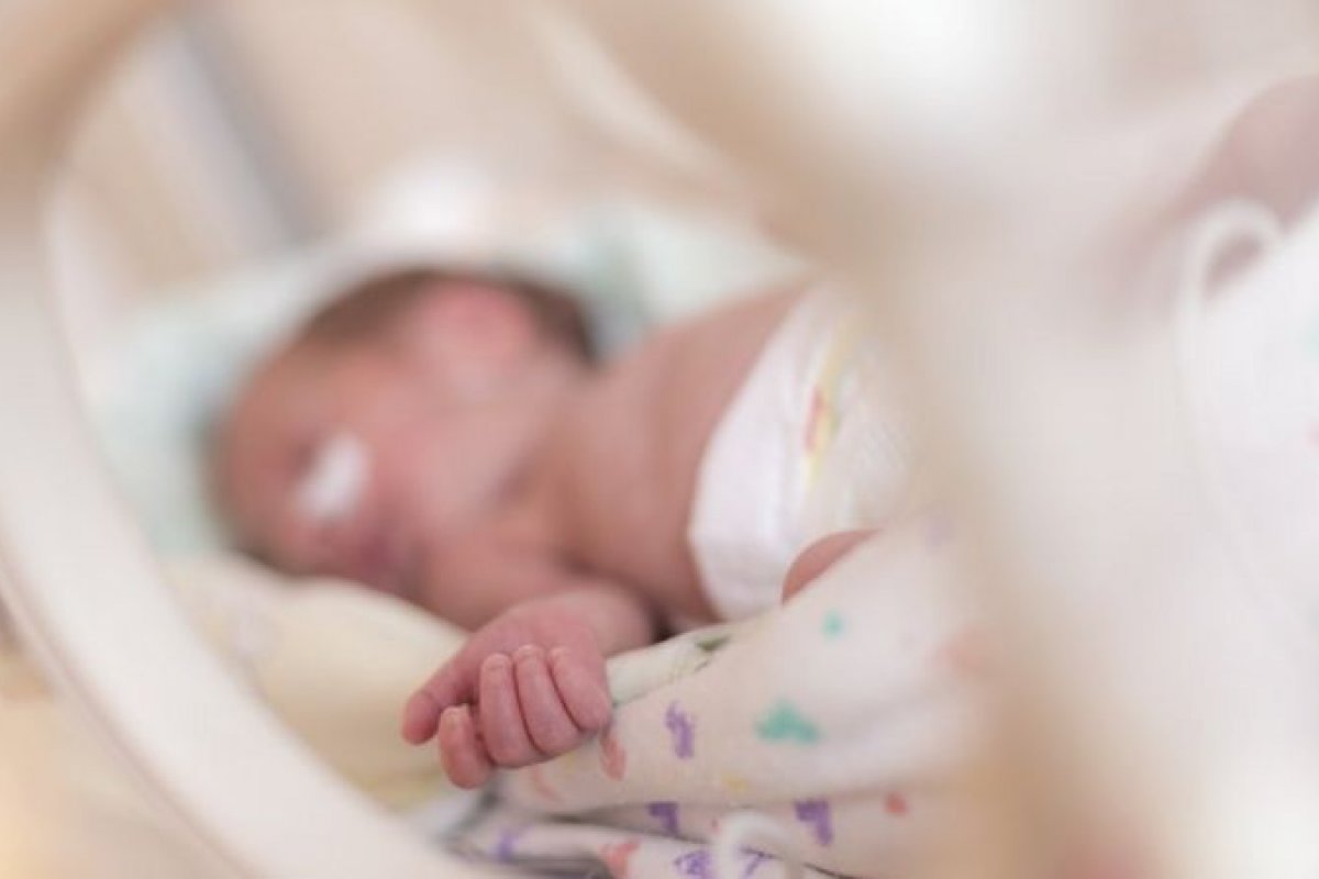 Recém-nascido morre por complicações da covid-19 em cidade de SP