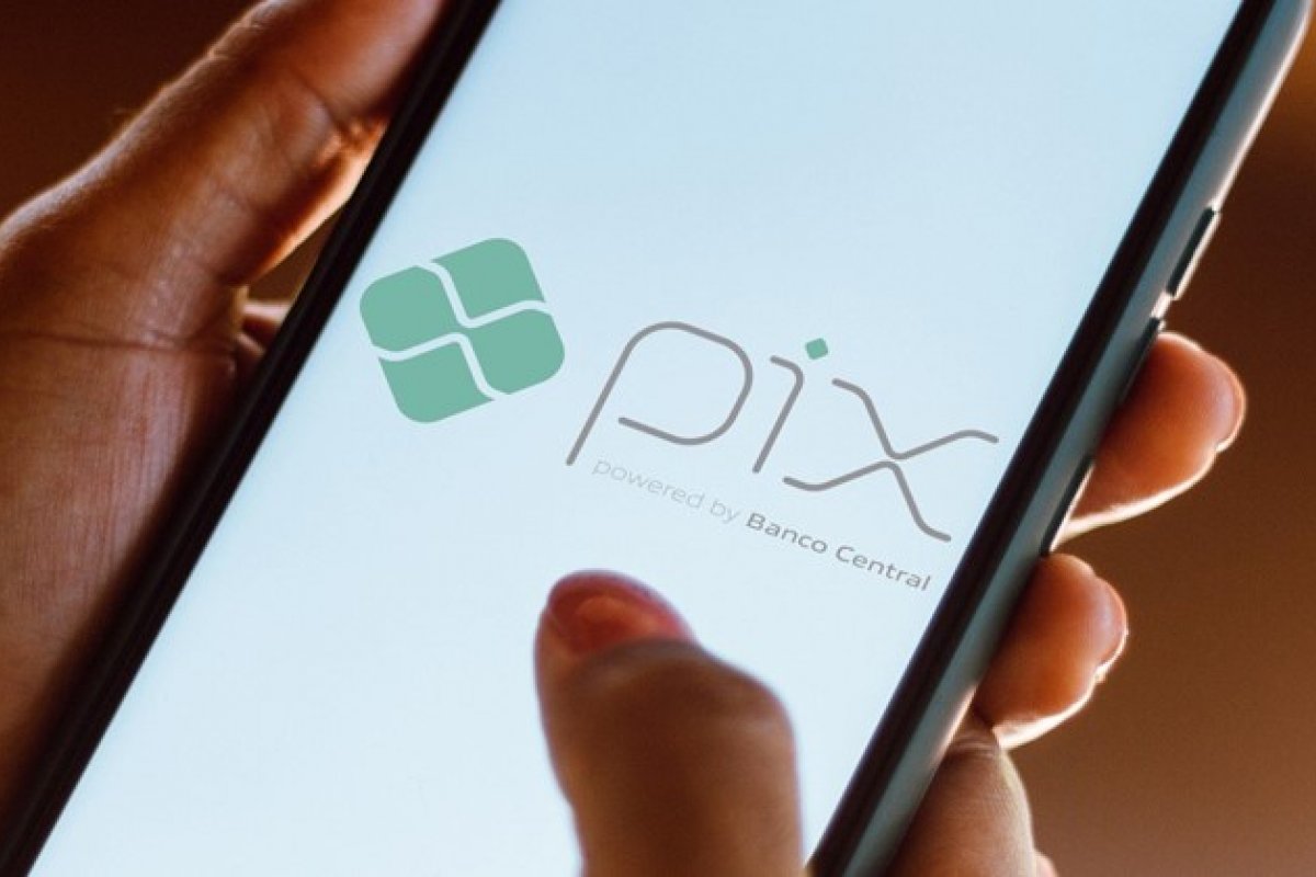Bancos vão cobrar empresas por transferências com PIX