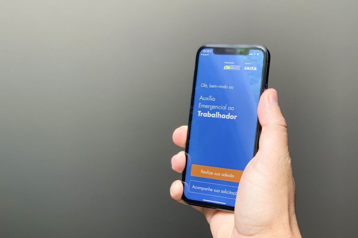 Auxílio Emergencial: Bolsonaro edita decreto que regulamenta pagamento