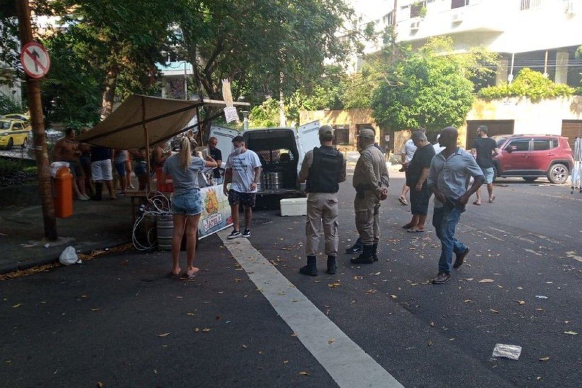 Prefeitura do Rio registra mais de 860 autuações no segundo dia de pausa emergencial