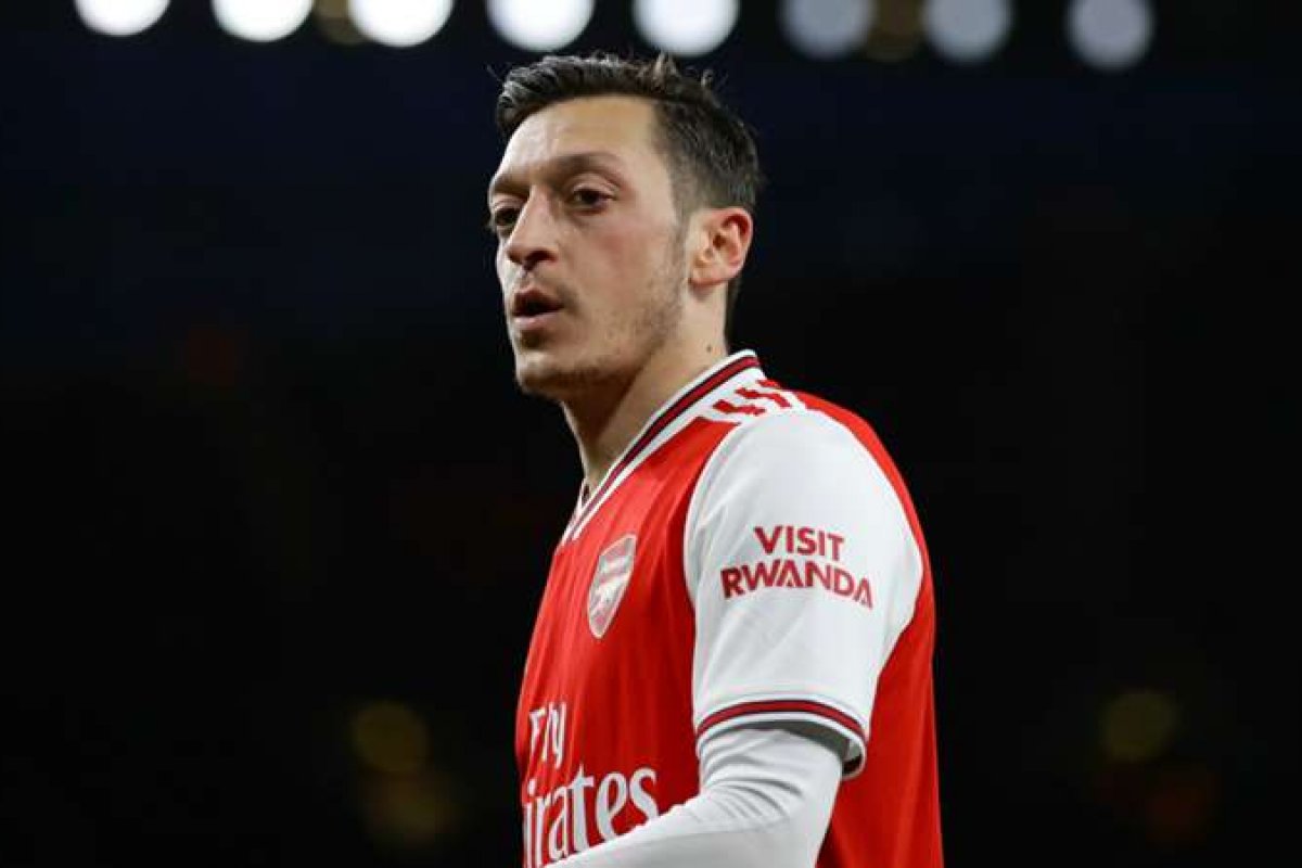 Mesut Özil publica mensagem em apoio ao Brasil pelas mortes ocasionadas pela pandemia