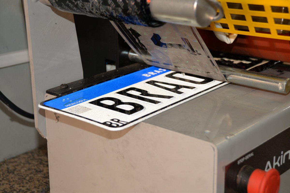 Detran começa a aplicar novas regras do emplacamento criadas pelo Denatran