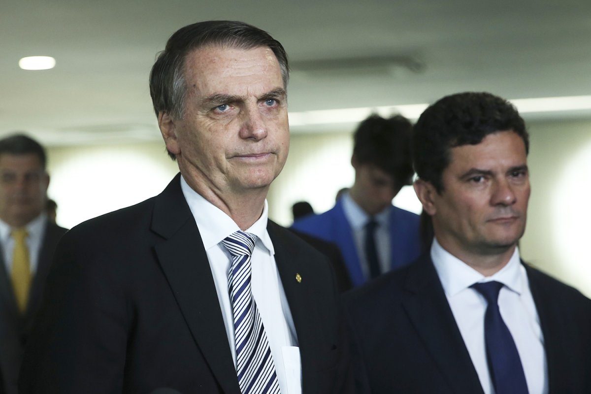Em conversa com Dallagnol, procuradora da Lava-Jato admite que operação ajudou na eleição de Bolsonaro