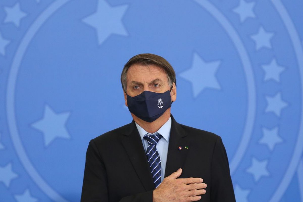 Bolsonaro assina MP para melhoria do ambiente de negócios no país