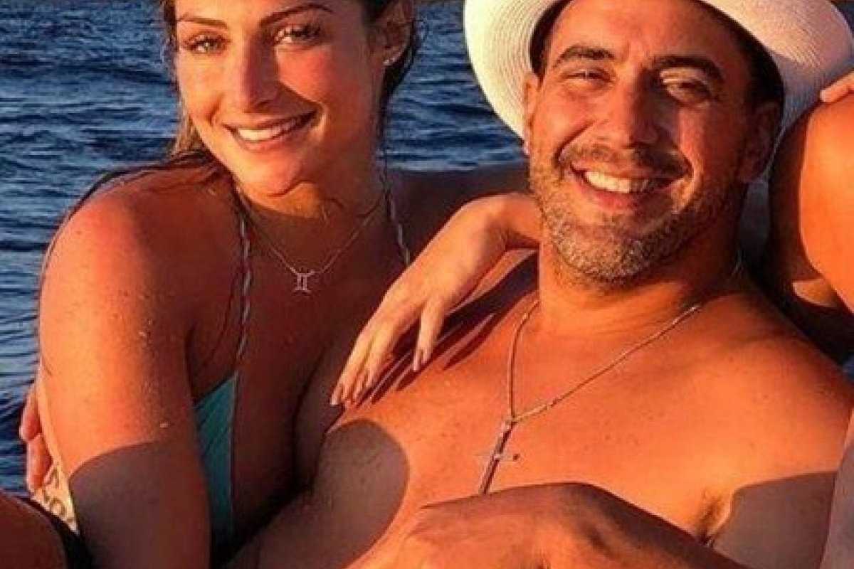 André Marques curte Ibiza com a namorada Sofia Starling