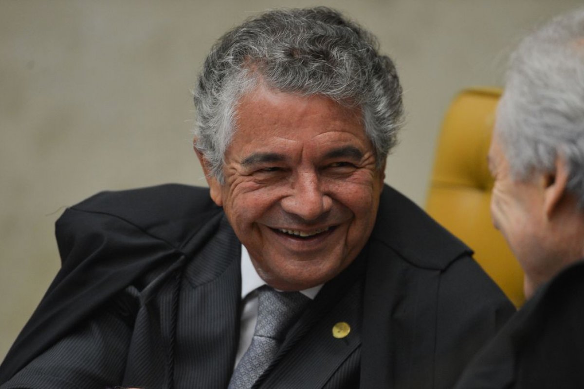 “As Forças Armadas não embarcarão jamais em aventura antidemocrática”, diz Marco Aurélio