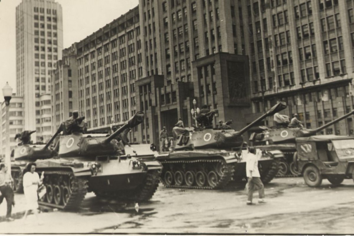 "Liberdades democráticas", diz Defesa em celebração ao dia 31 de março