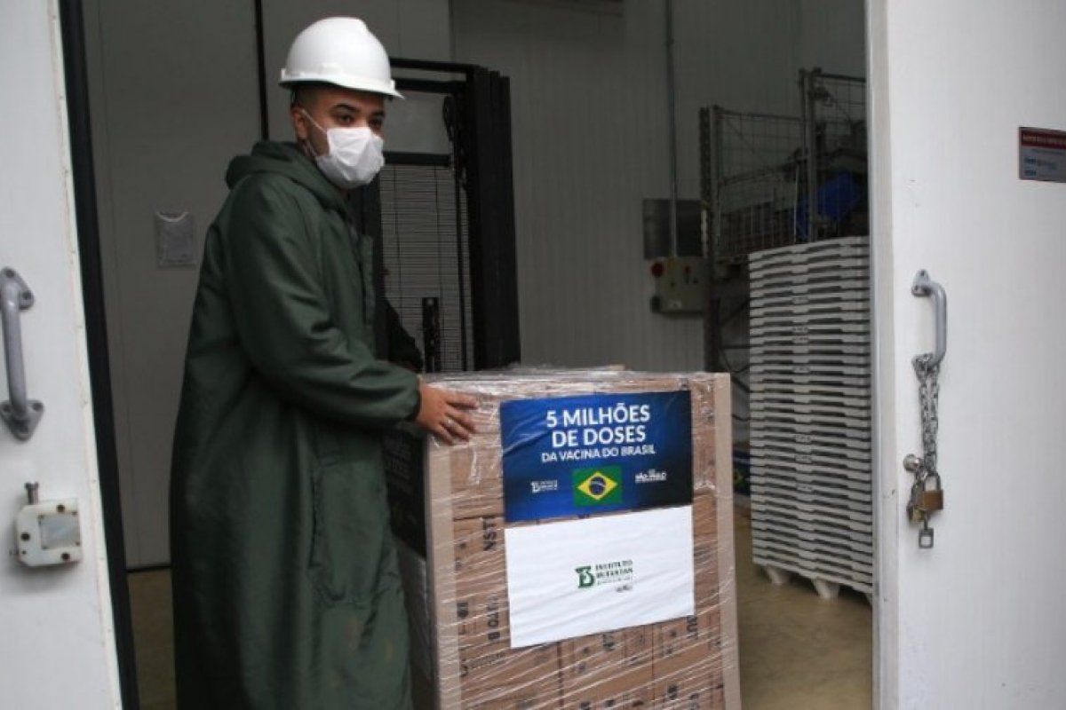 Butantan entrega mais 3,4 milhões da CoronaVac ao Ministério da Saúde
