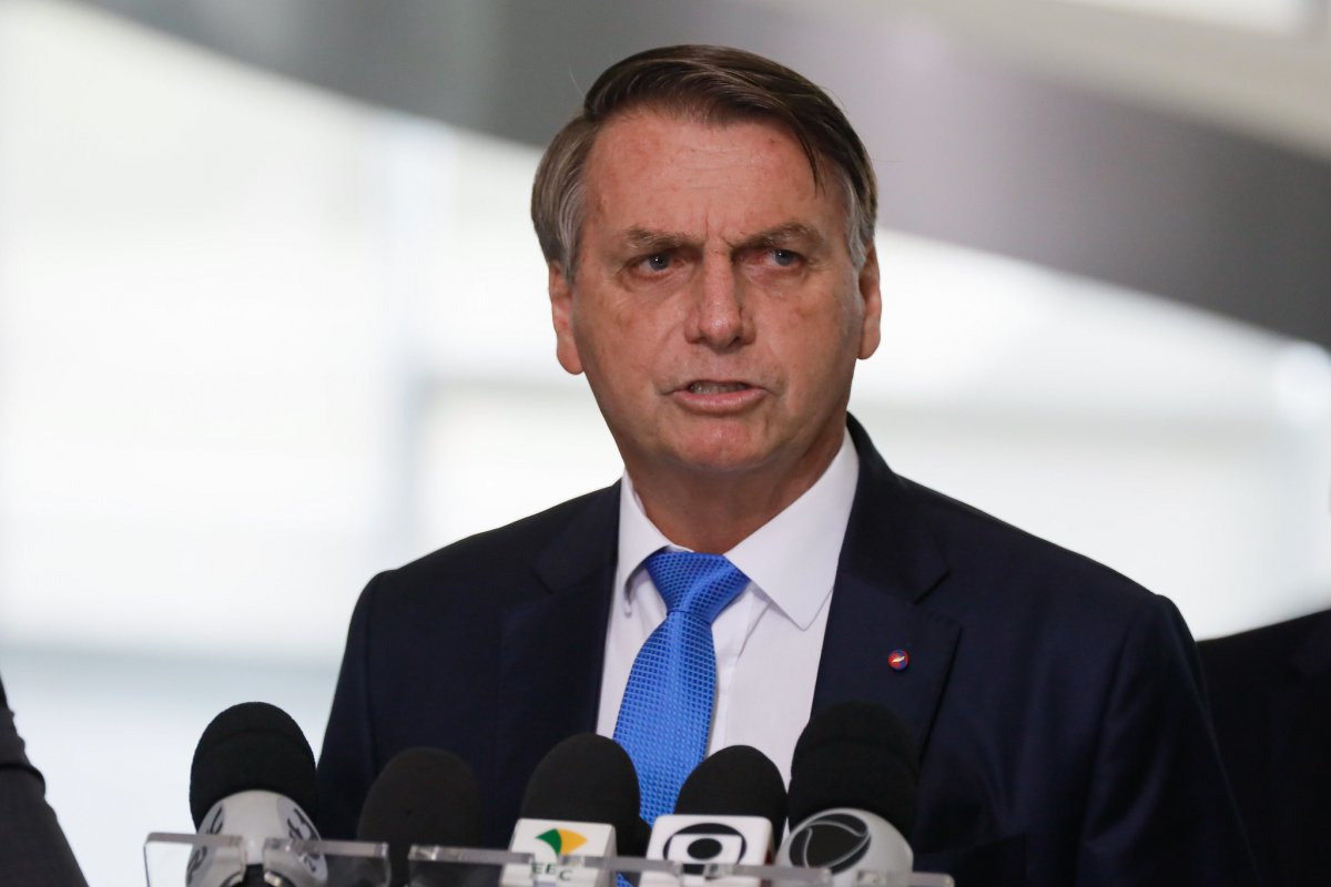 Bolsonaro sanciona lei que autoriza INSS a conceder auxílio-doença sem perícia presencial