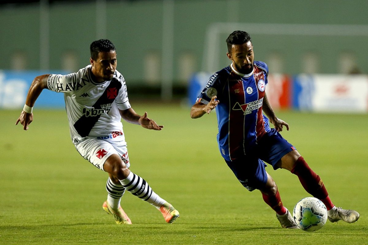 Emprestado ao Cuiabá, Bahia explica divisão dos salários de Clayson