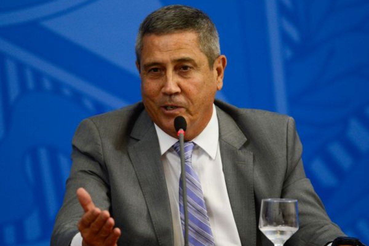 Braga Neto será convocado pela Câmara sobre suposto superfaturamento nas Forças Armadas