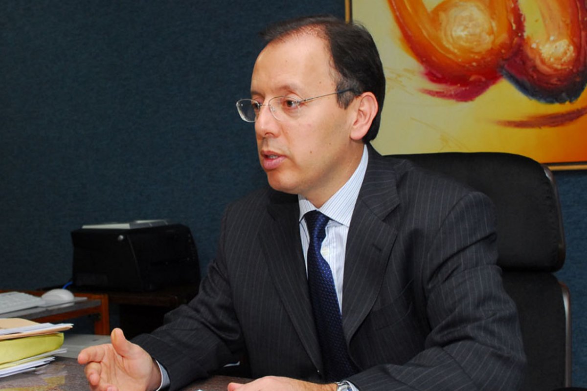 Novo ministro das Relações Exteriores passa a estudar relatórios e temas da política externa