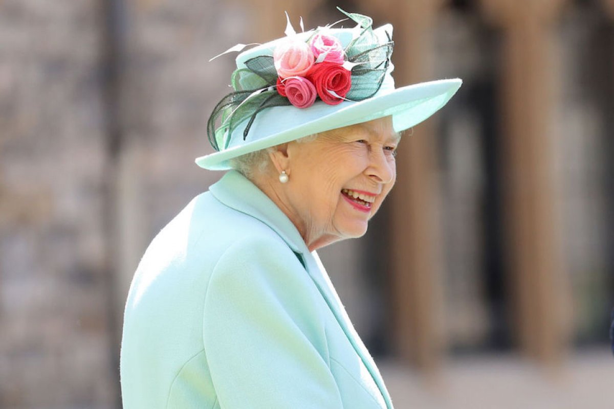 Viva! Rainha Elizabeth recebe segunda dose da vacina contra Covid-19