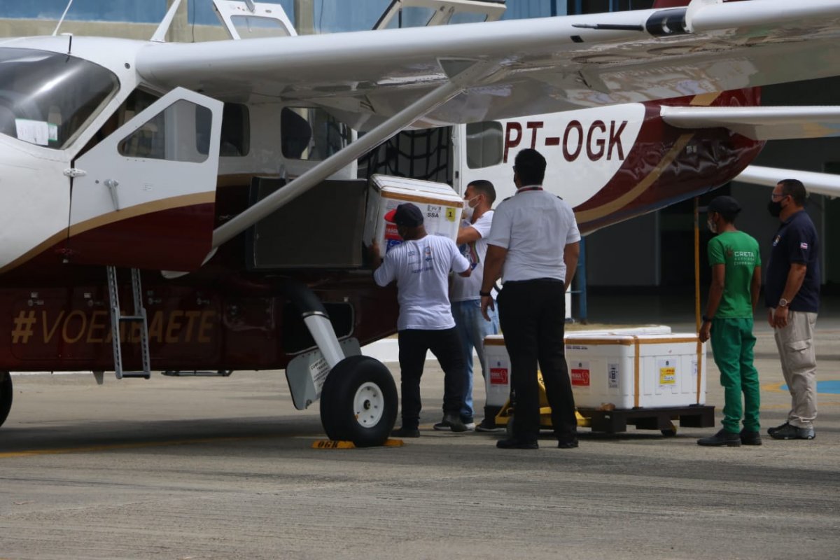 Estado transporta mais de 495 mil vacinas contra Covid-19