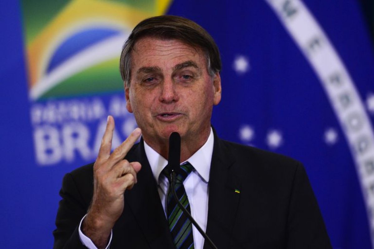 Bolsonaro sanciona novo marco legal de licitações