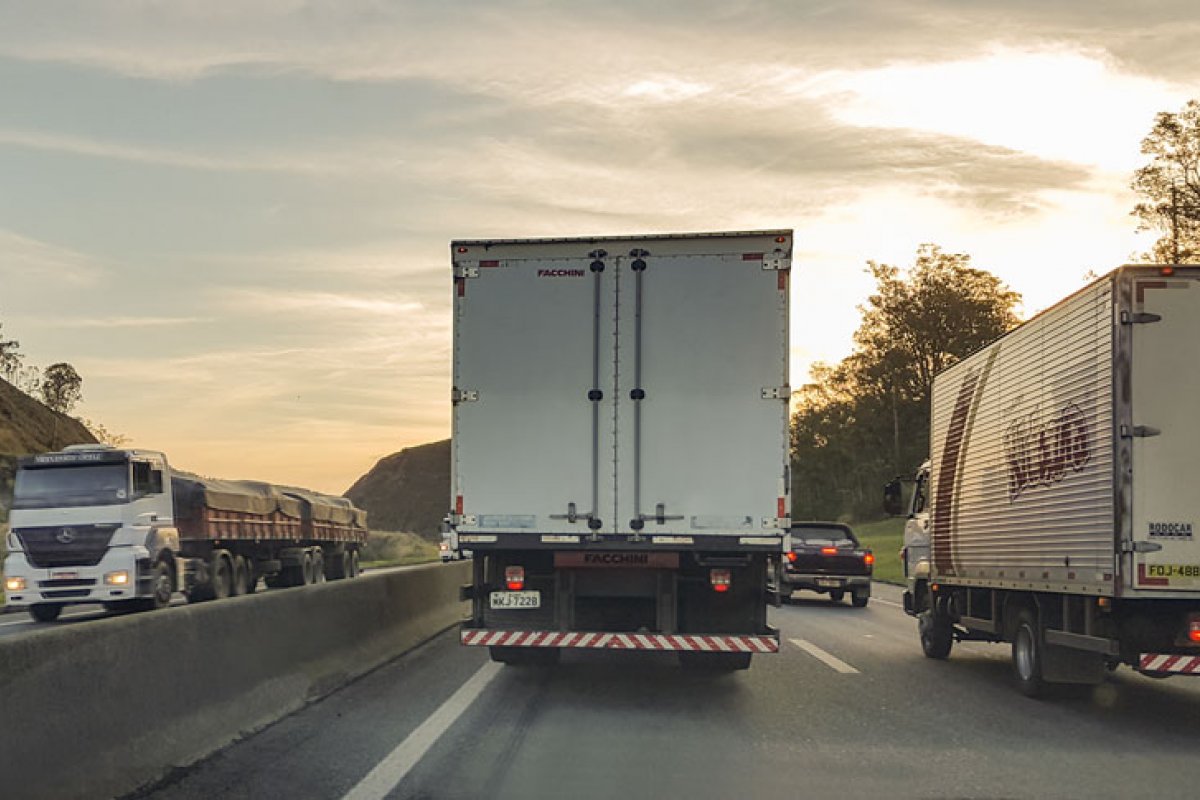 Setor de serviços encolhe na Bahia entre 2016 e 2017, diz IBGE