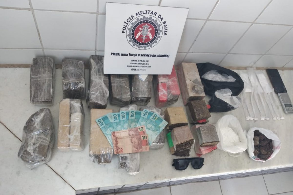 PM apreende 13 kg de maconha em Poções, no sudoeste da Bahia