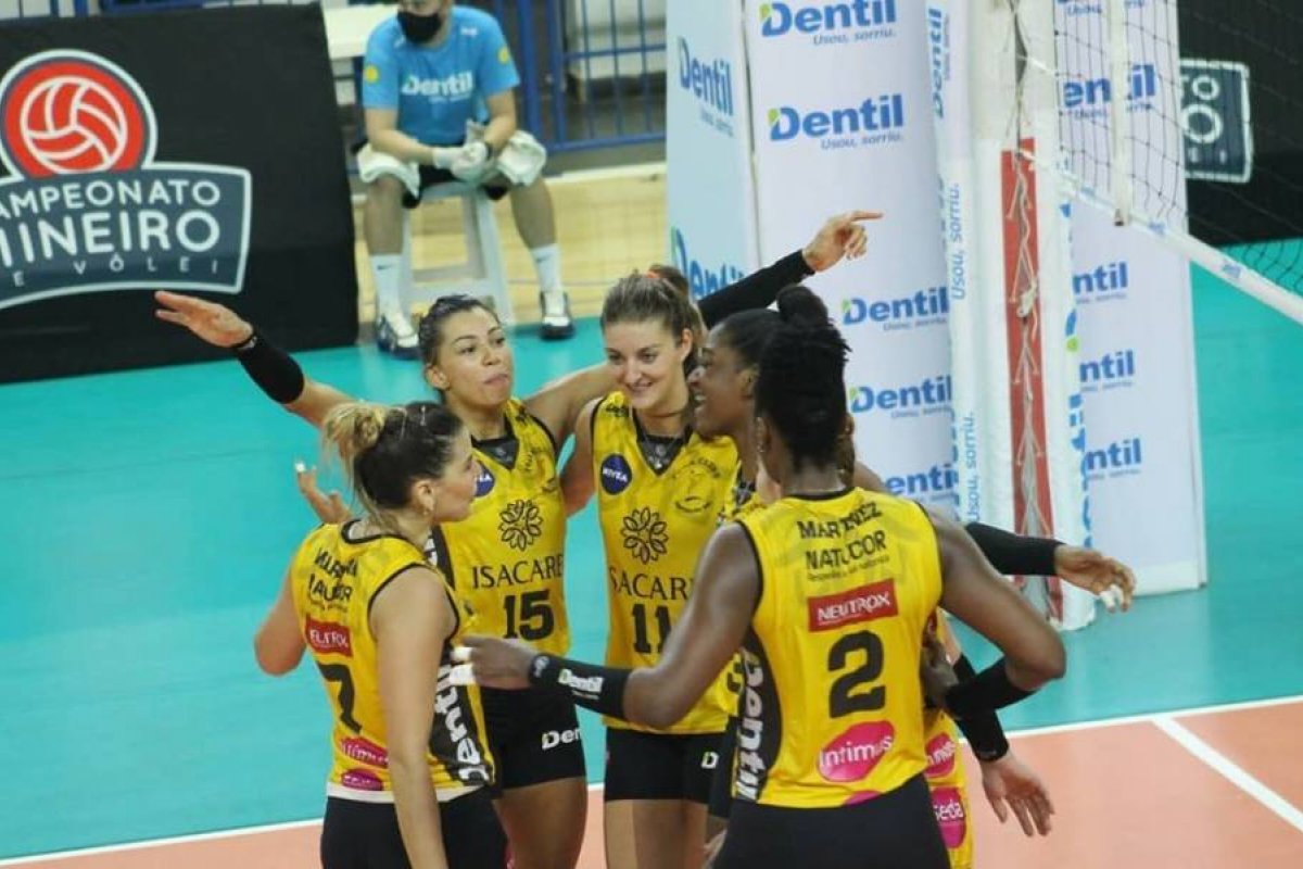 Praia Clube dispara do Minas na final da Superliga Feminina
