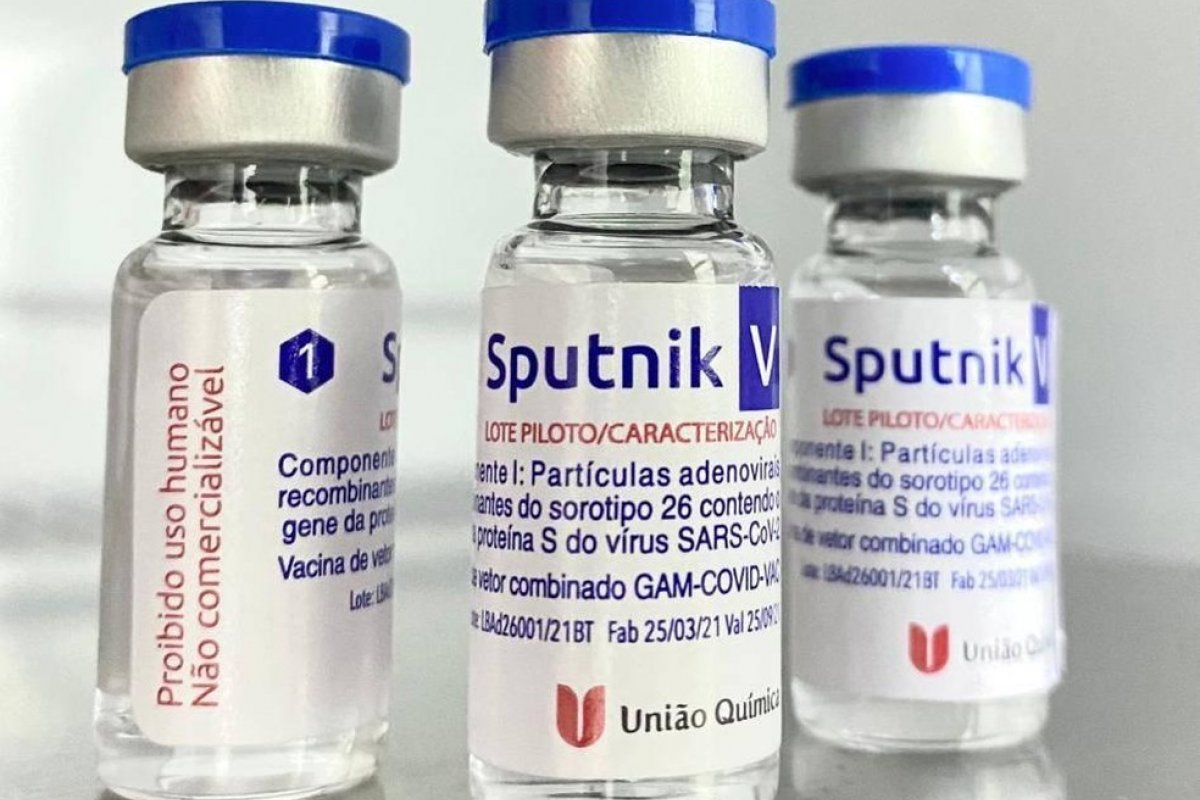 Brasil conclui produção de primeiro lote dos componentes da vacina russa Sputnik V