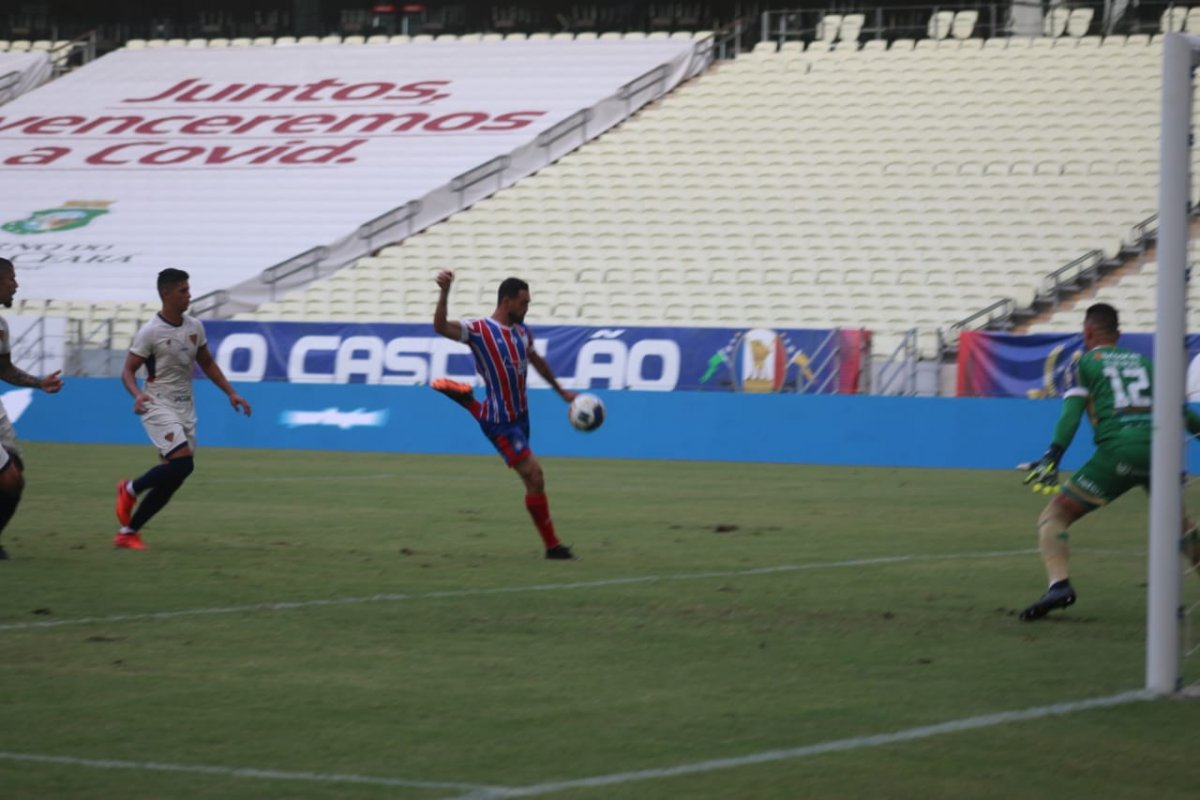 Com erro da arbitragem, Bahia perde para Fortaleza e cai para terceiro do Grupo A da Copa do Nordeste