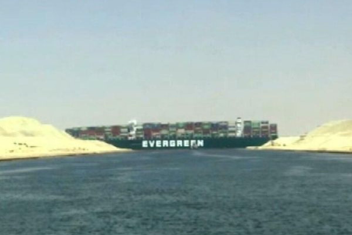 Após quase uma semana, congestionamento no Canal de Suez chega ao fim