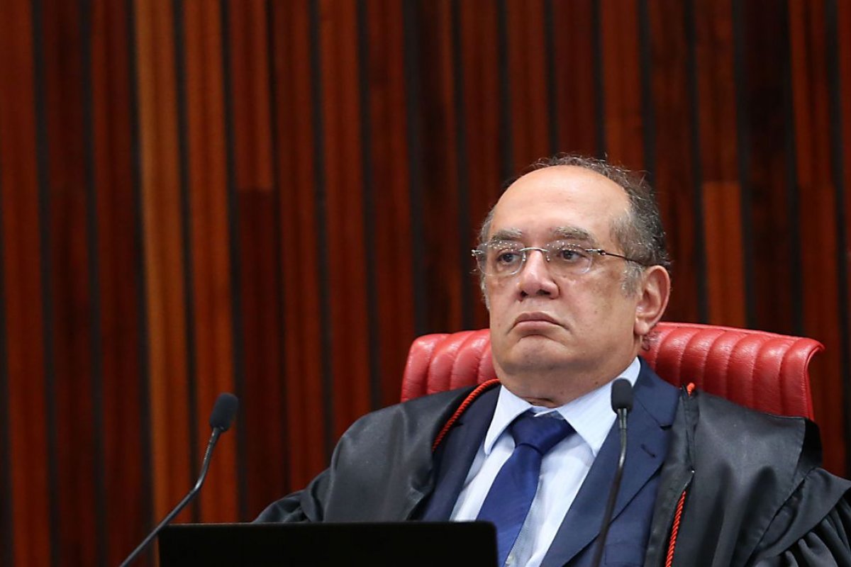 Gilmar Mendes mantém proibição de celebrações religiosas em SP