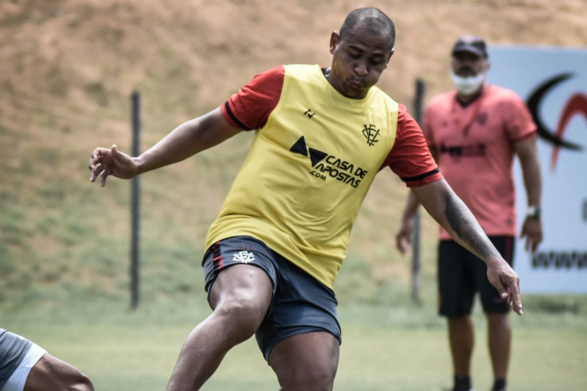 Vitória se reapresenta e inicia preparação para duelo da Copa do Brasil