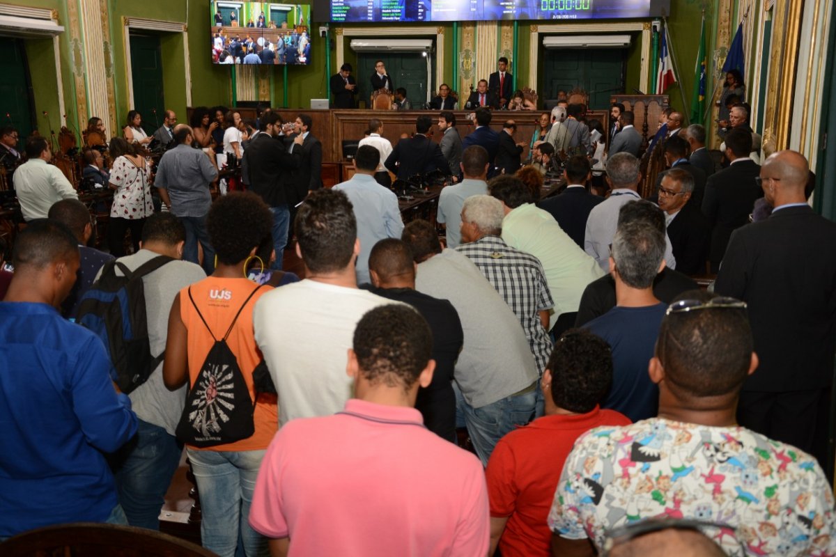 CCJ da Câmara Municipal de Salvador aprova parecer sobre a regulamentação dos aplicativos de transporte